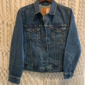 LEVI’S TRUCKER JACKET